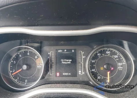 2018 Jeep Cherokee Latitude Plus 4X4 z USA, uszkodzony, nr VIN 1C4PJMLB5JD526005